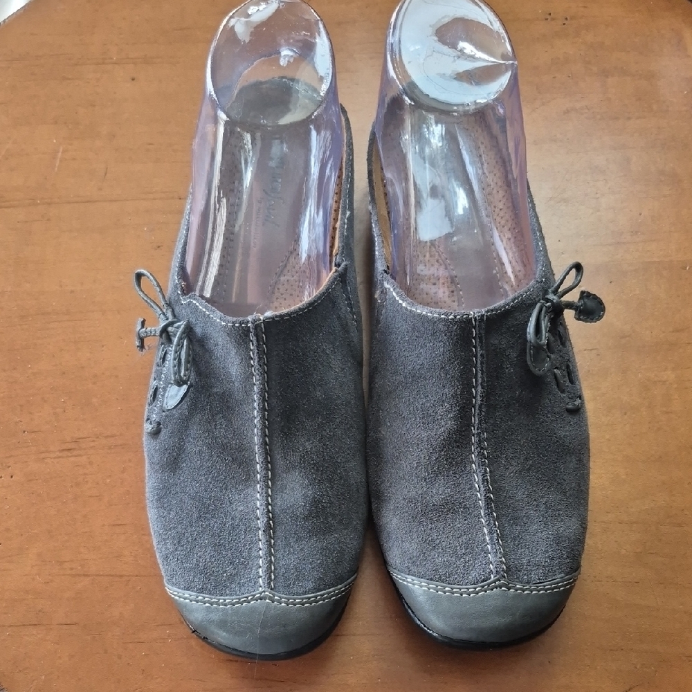 Naturalizer Gray Suede Loafers. Size 9.5 - Picture 1 of 5
